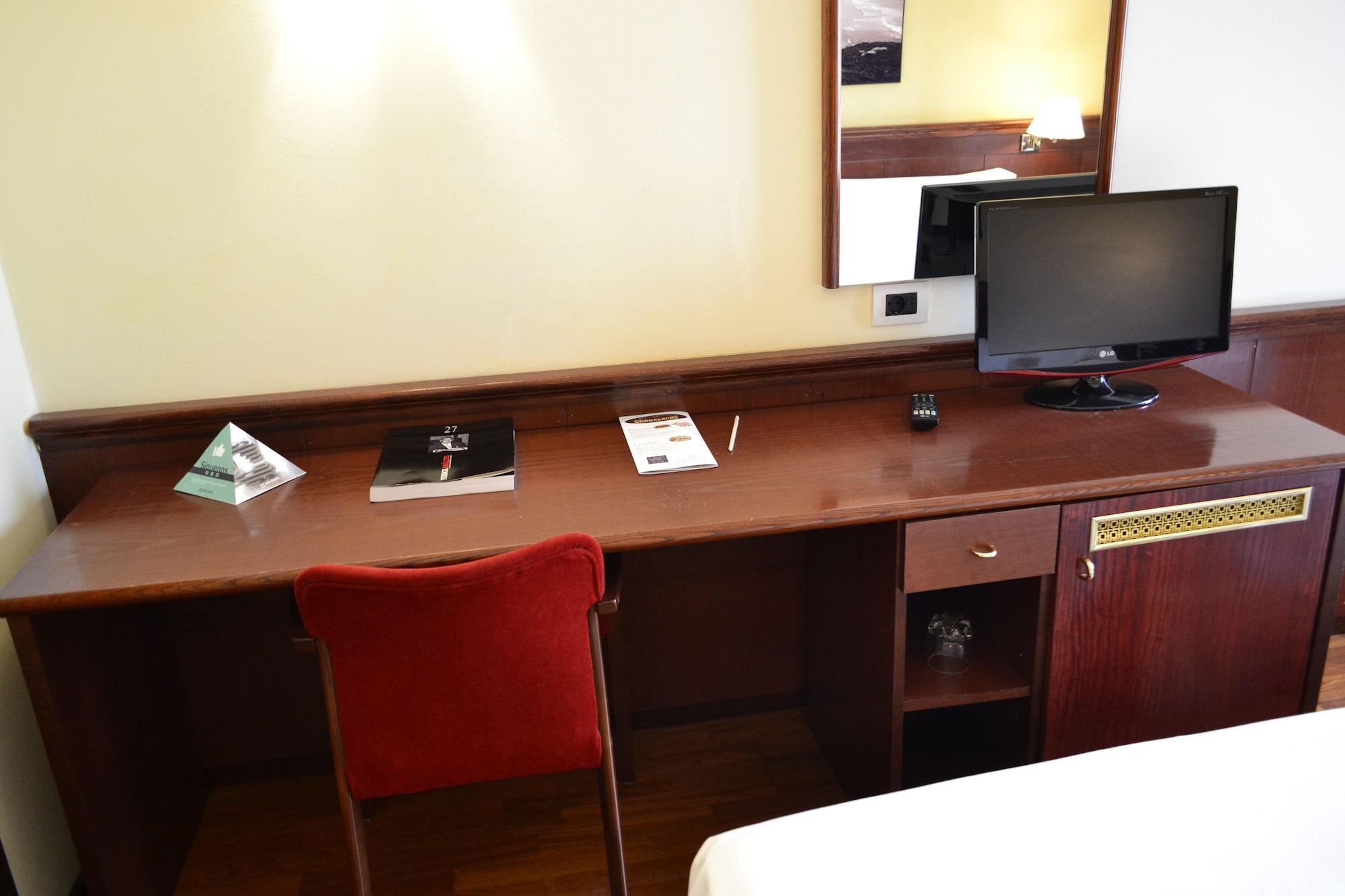 Hotel Alda El Suizo Ferrol Luaran gambar