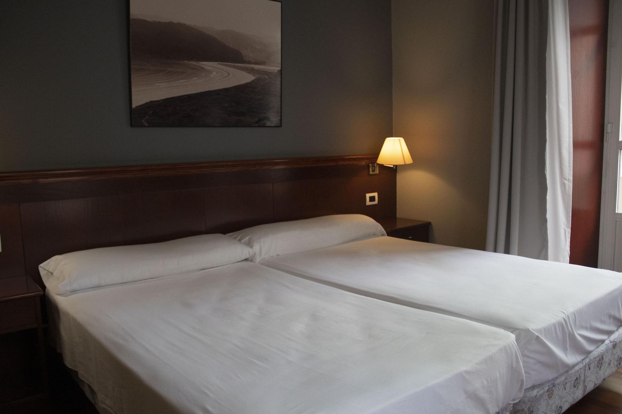 Hotel Alda El Suizo Ferrol Luaran gambar