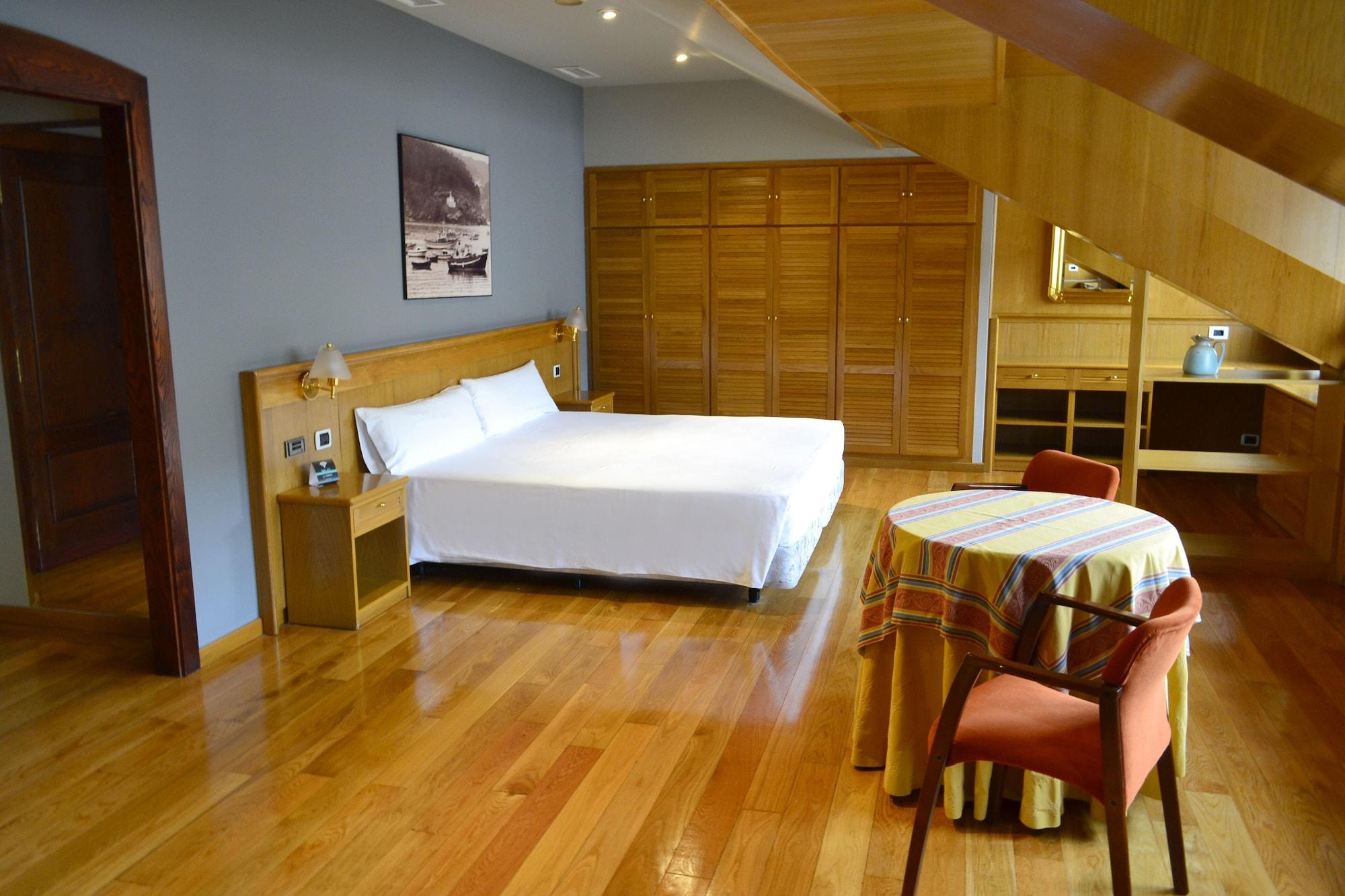 Hotel Alda El Suizo Ferrol Luaran gambar