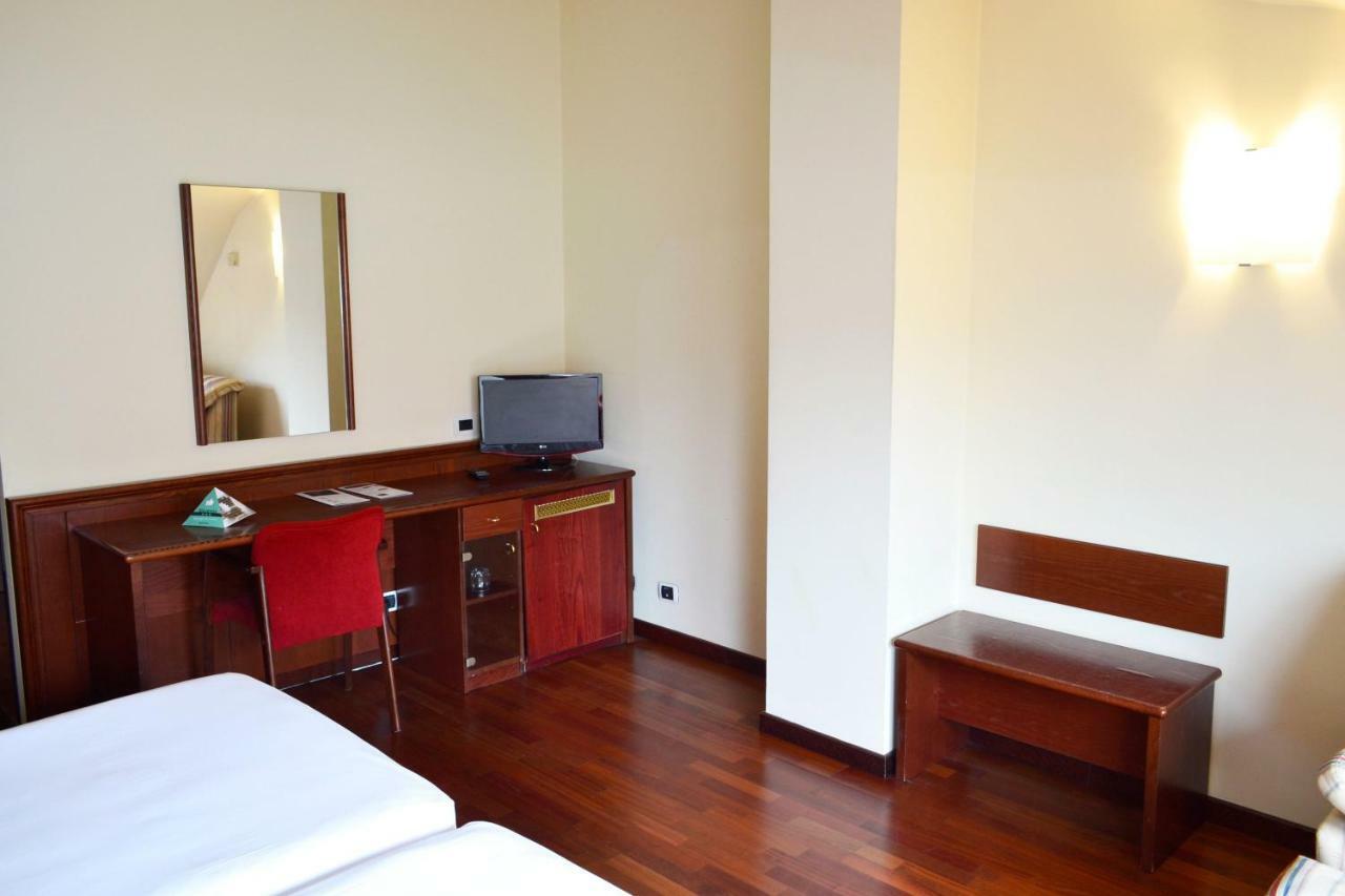 Hotel Alda El Suizo Ferrol Luaran gambar